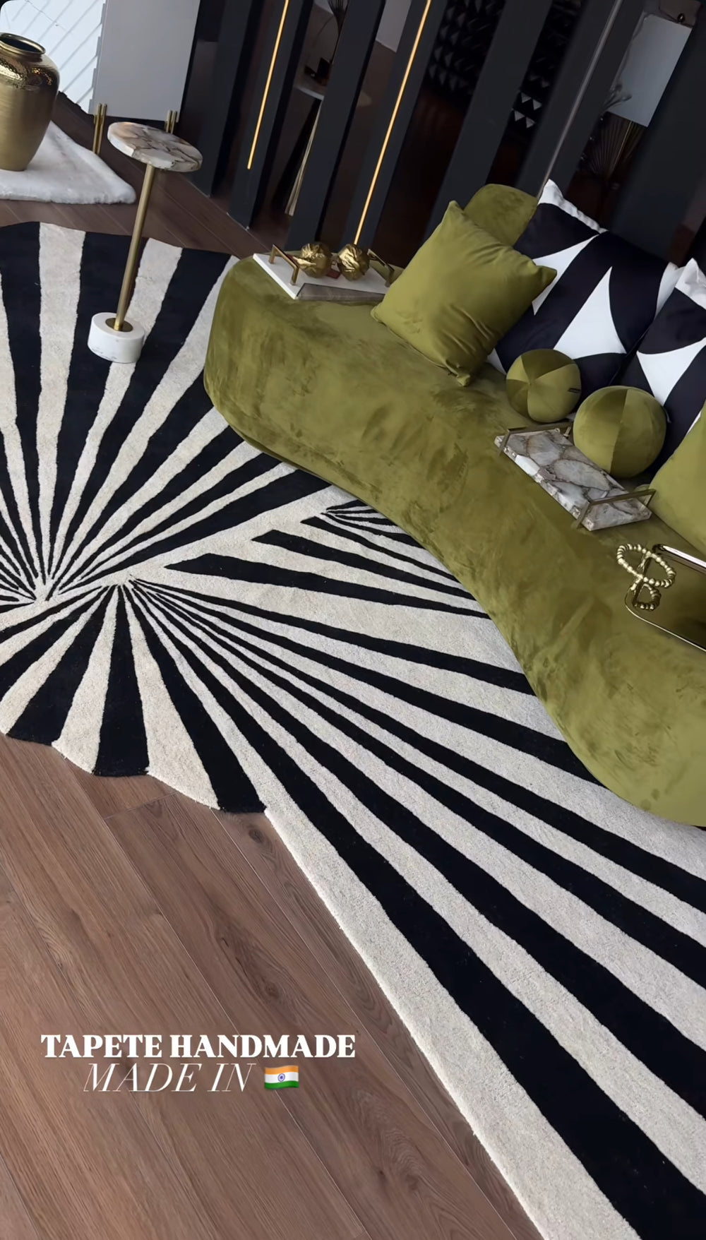 Beluga Tufted Design 60