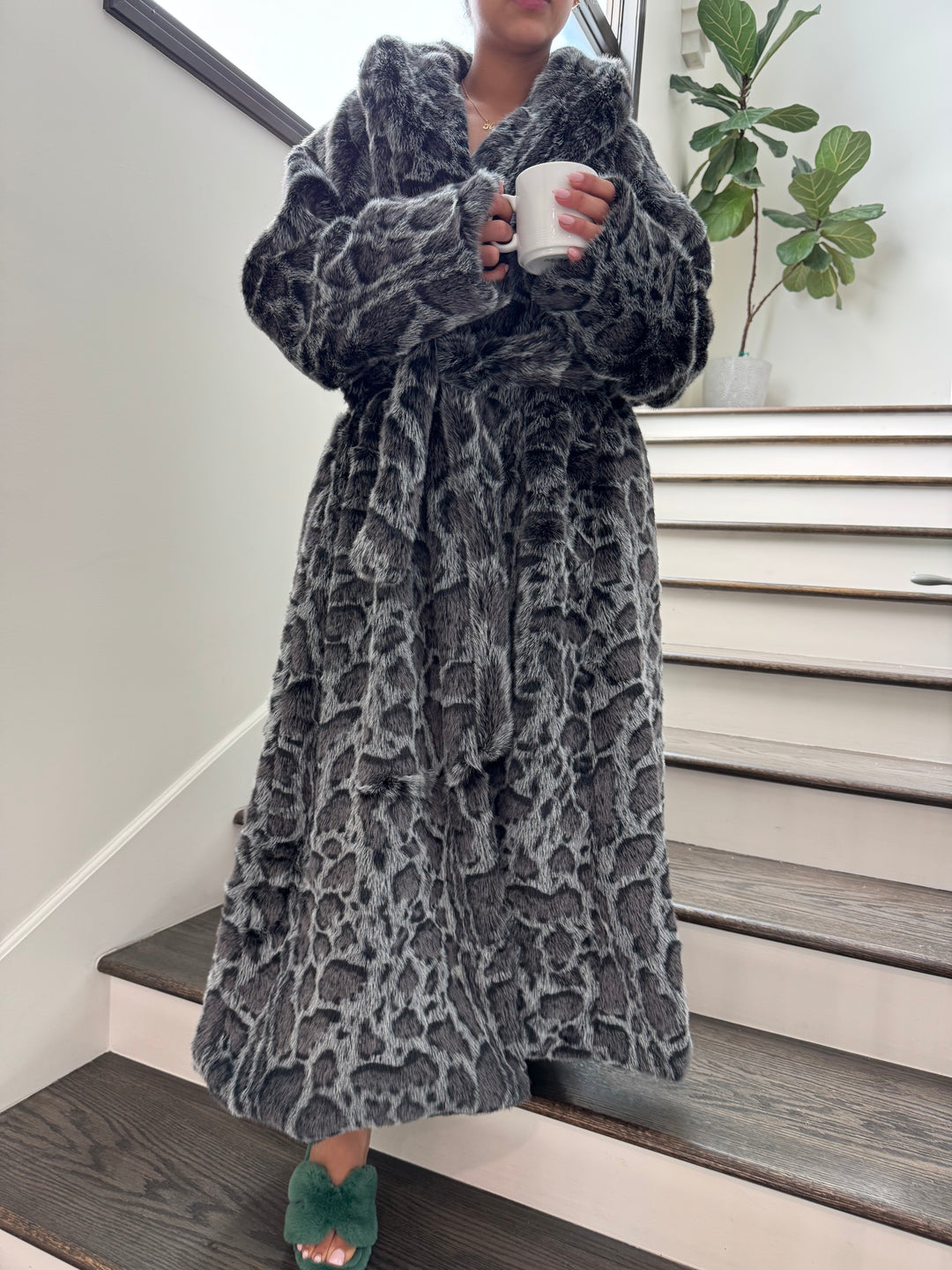 Faux Mink Robe - MINKO 12 Black Leopard