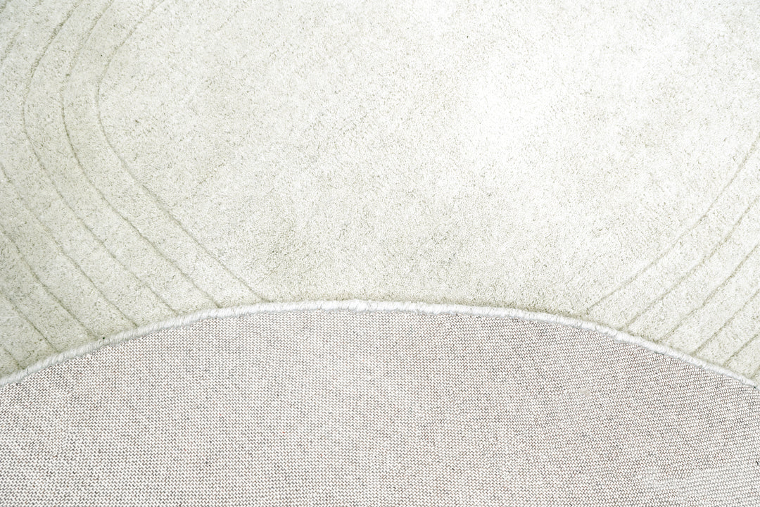 Beluga Tufted Design 56 Ivory