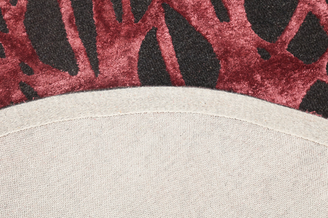 Beluga Tufted Design 77 Round