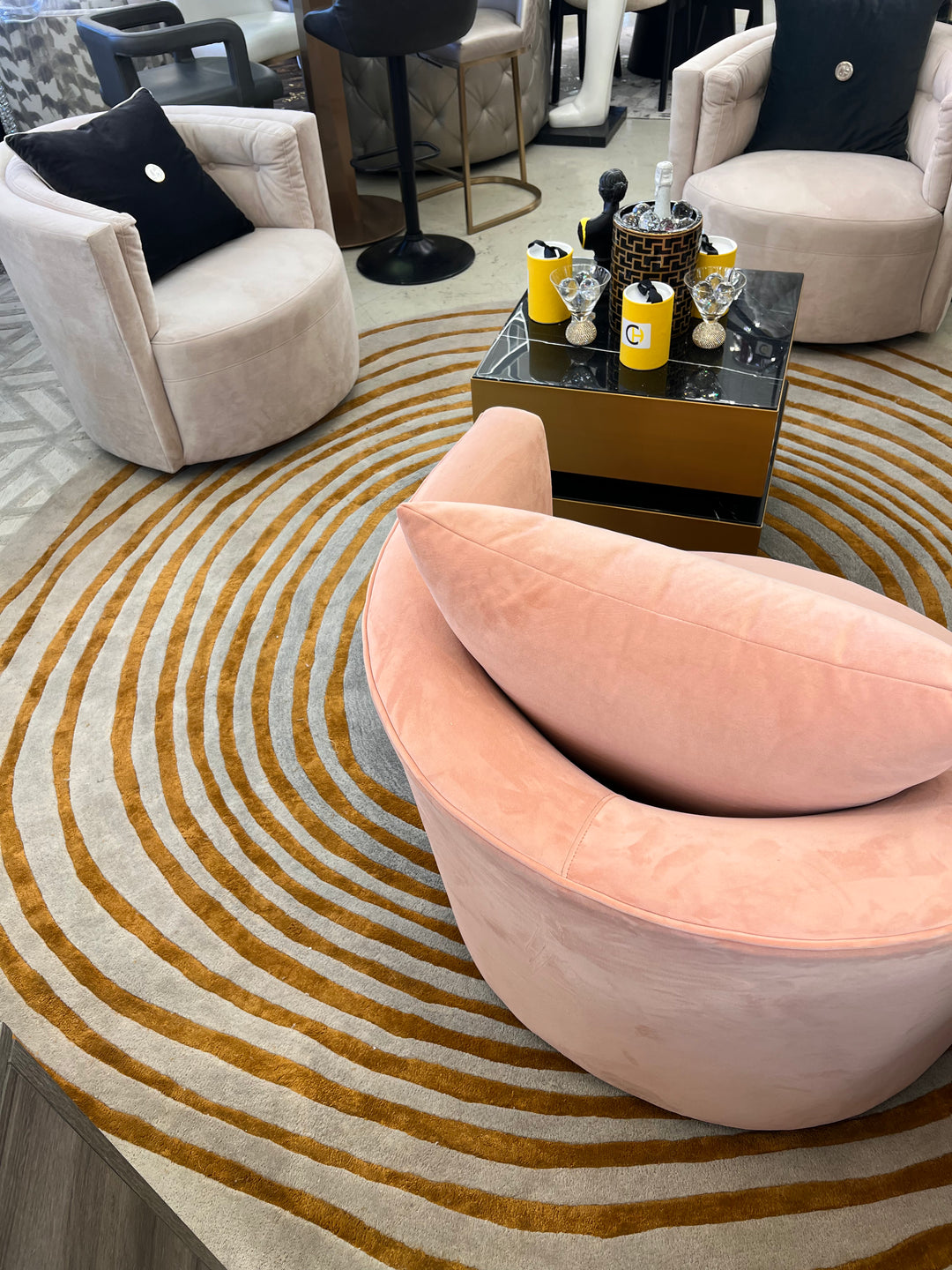 Beluga Tufted Design 50 Round Area Rug