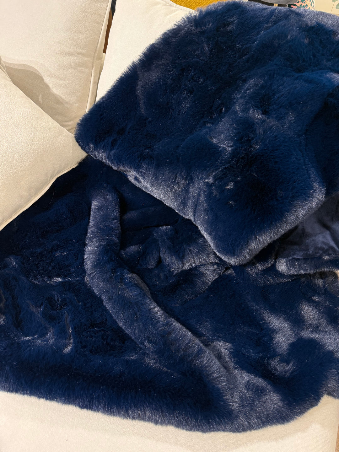 Chinchilla Feel Faux Fur Throw/Blanket