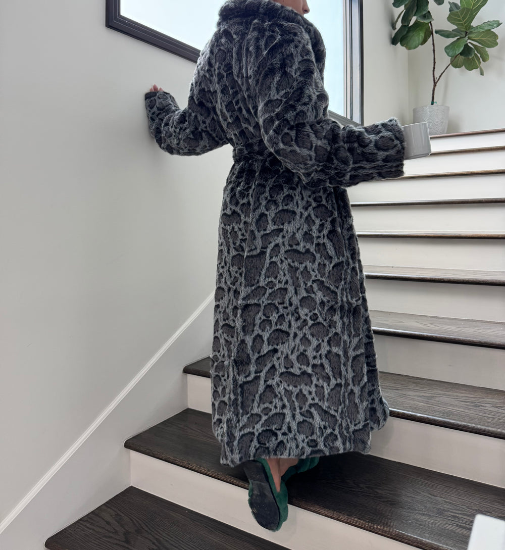 Faux Mink Robe - MINKO 12 Black Leopard