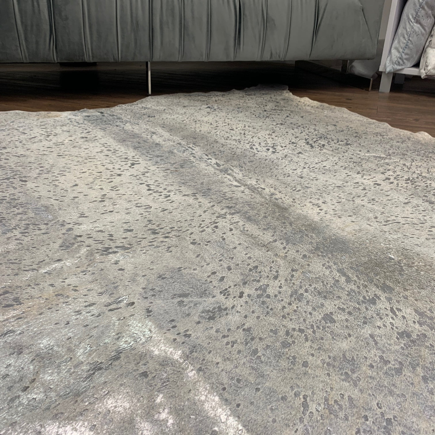 Real Cowhide Silver Metallic On White By Rug Factory Plus