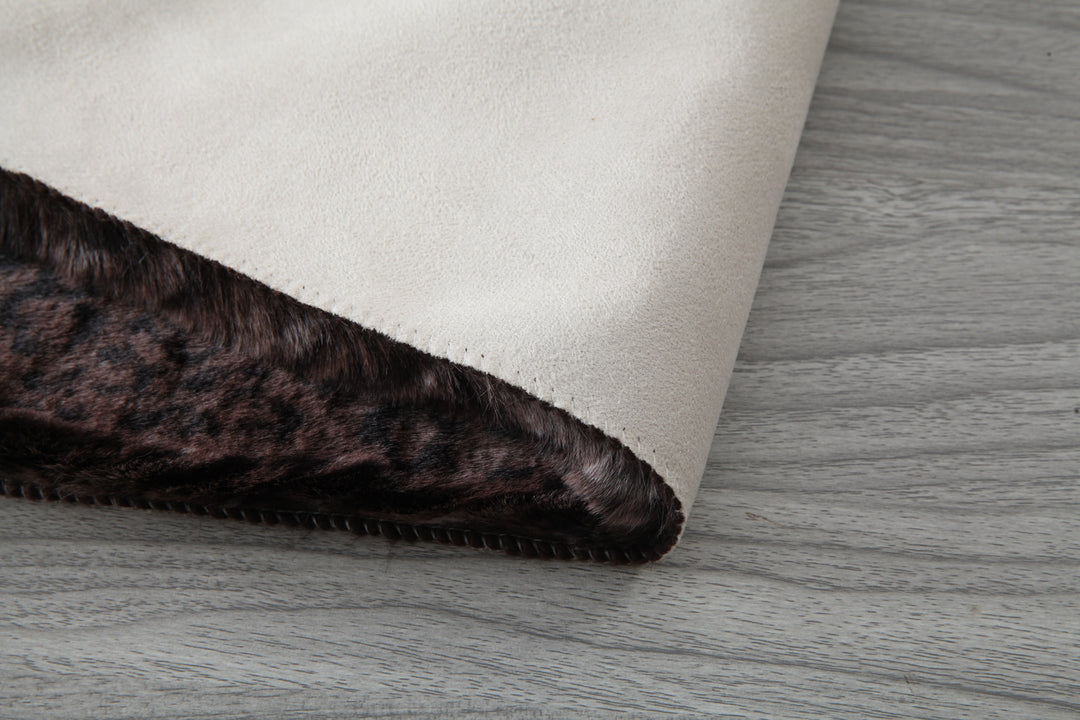 Lepo Area Rugs Collection