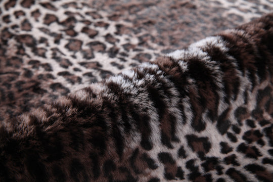 Lepo Area Rugs Collection