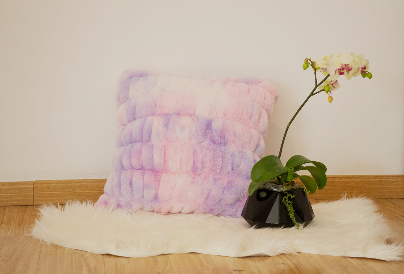 Nuevo Collection Faux Fur Pillow Cotton Candy