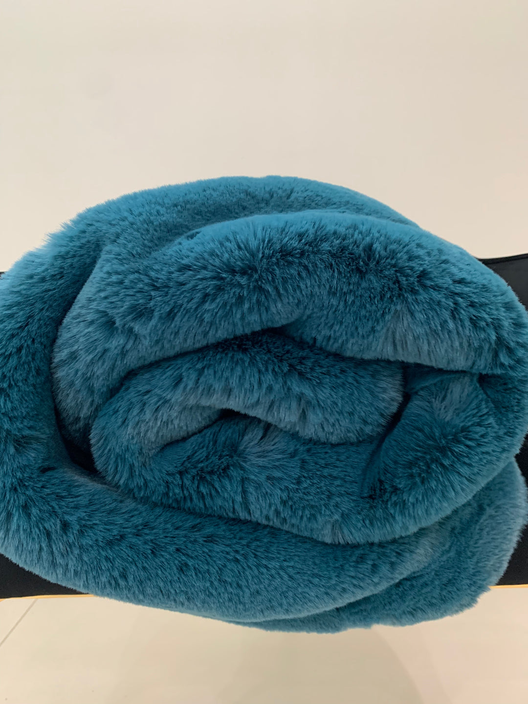 Chinchilla Feel Faux Fur Throw/Blanket