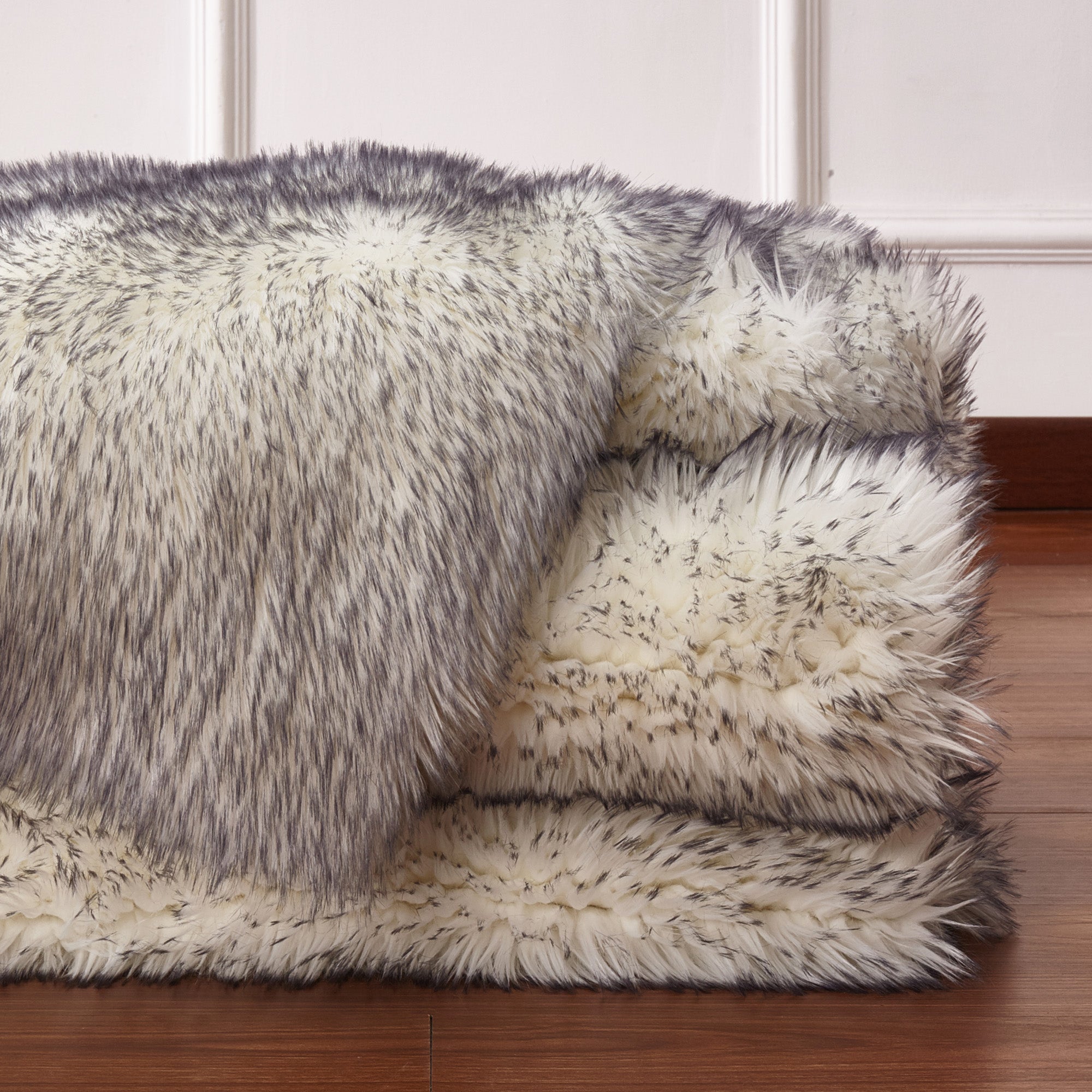 Modern Fox Faux Fur Luxury Area Rug 3