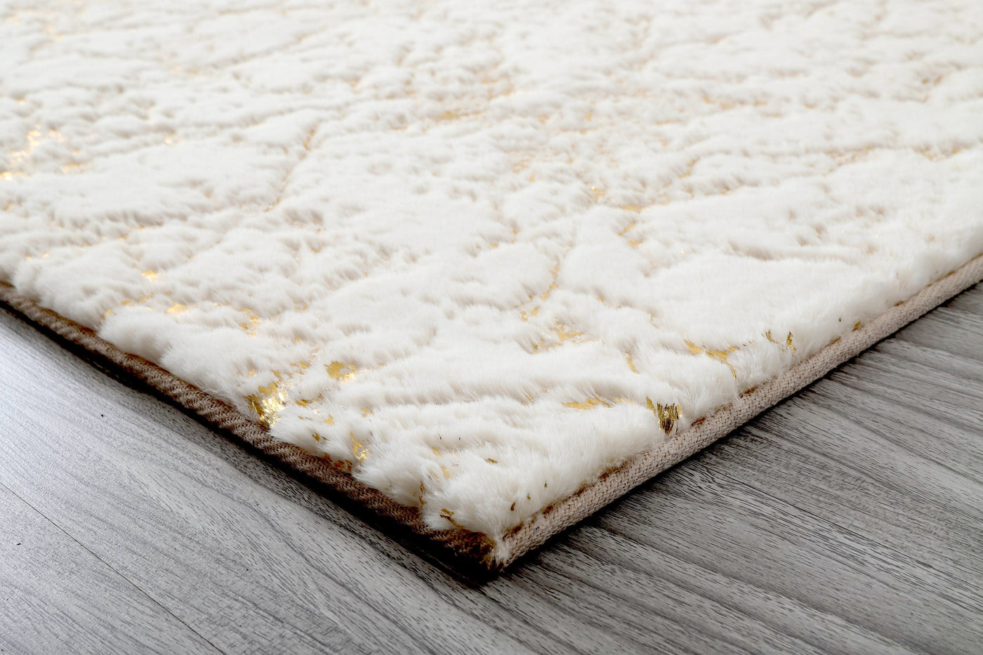 Metallic Area Rug White Scattered