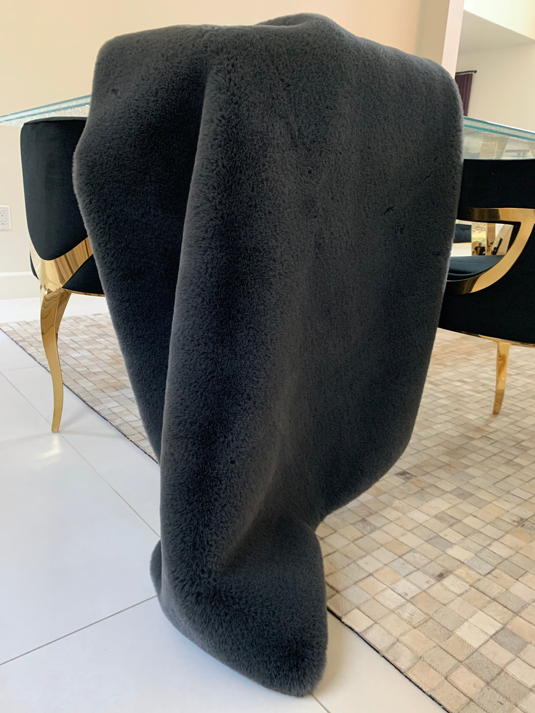 Chinchilla Feel Faux Fur Throw/Blanket