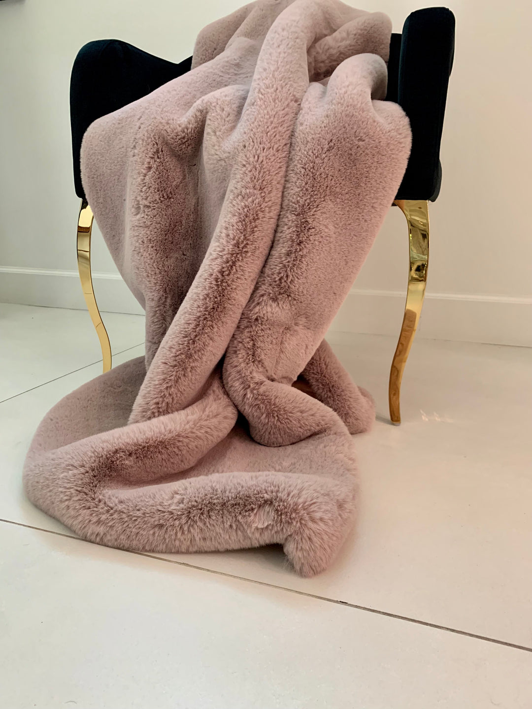 Chinchilla Feel Faux Fur Throw/Blanket
