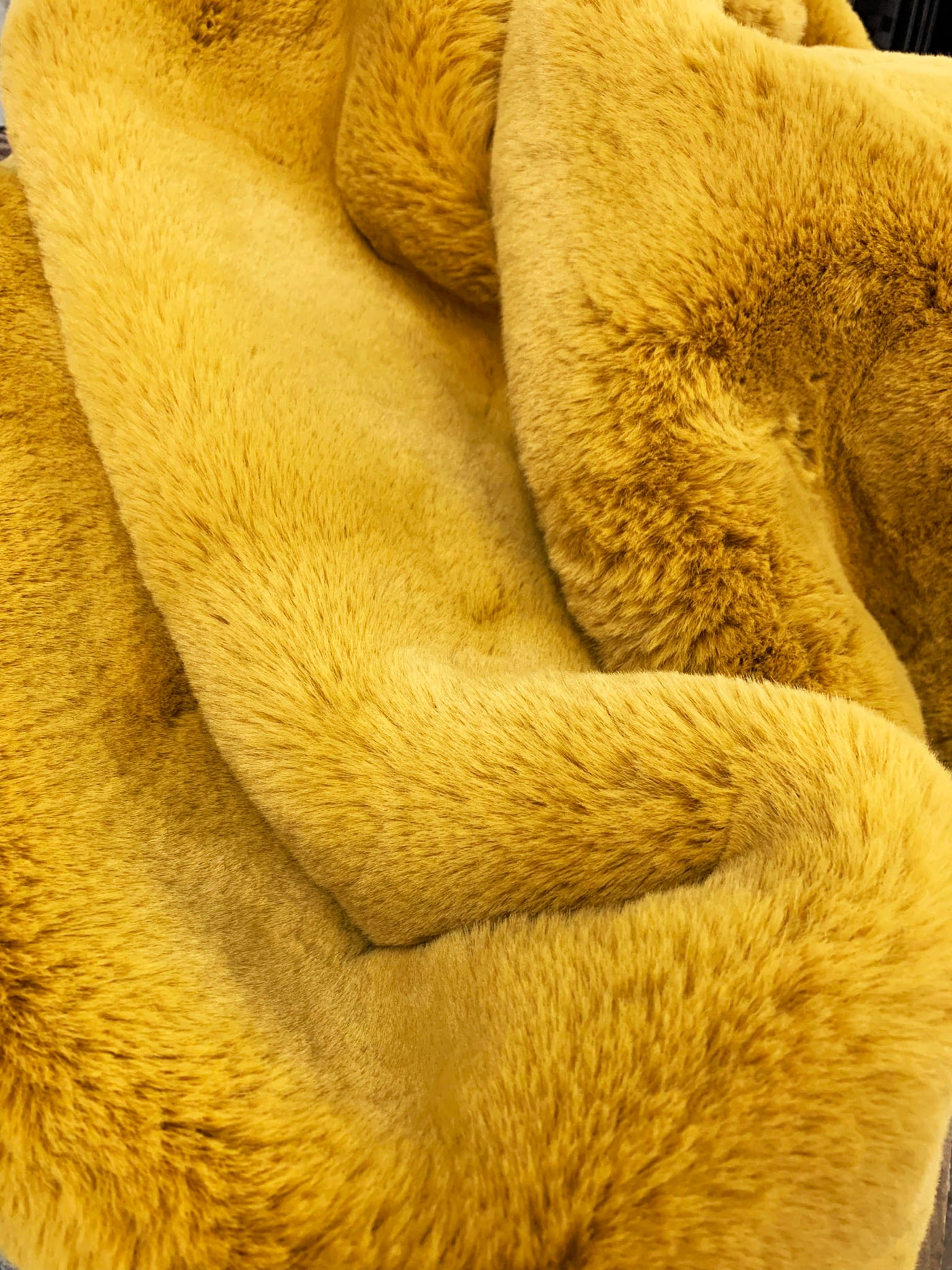 Chinchilla Feel Faux Fur Area Rug Honey Gold