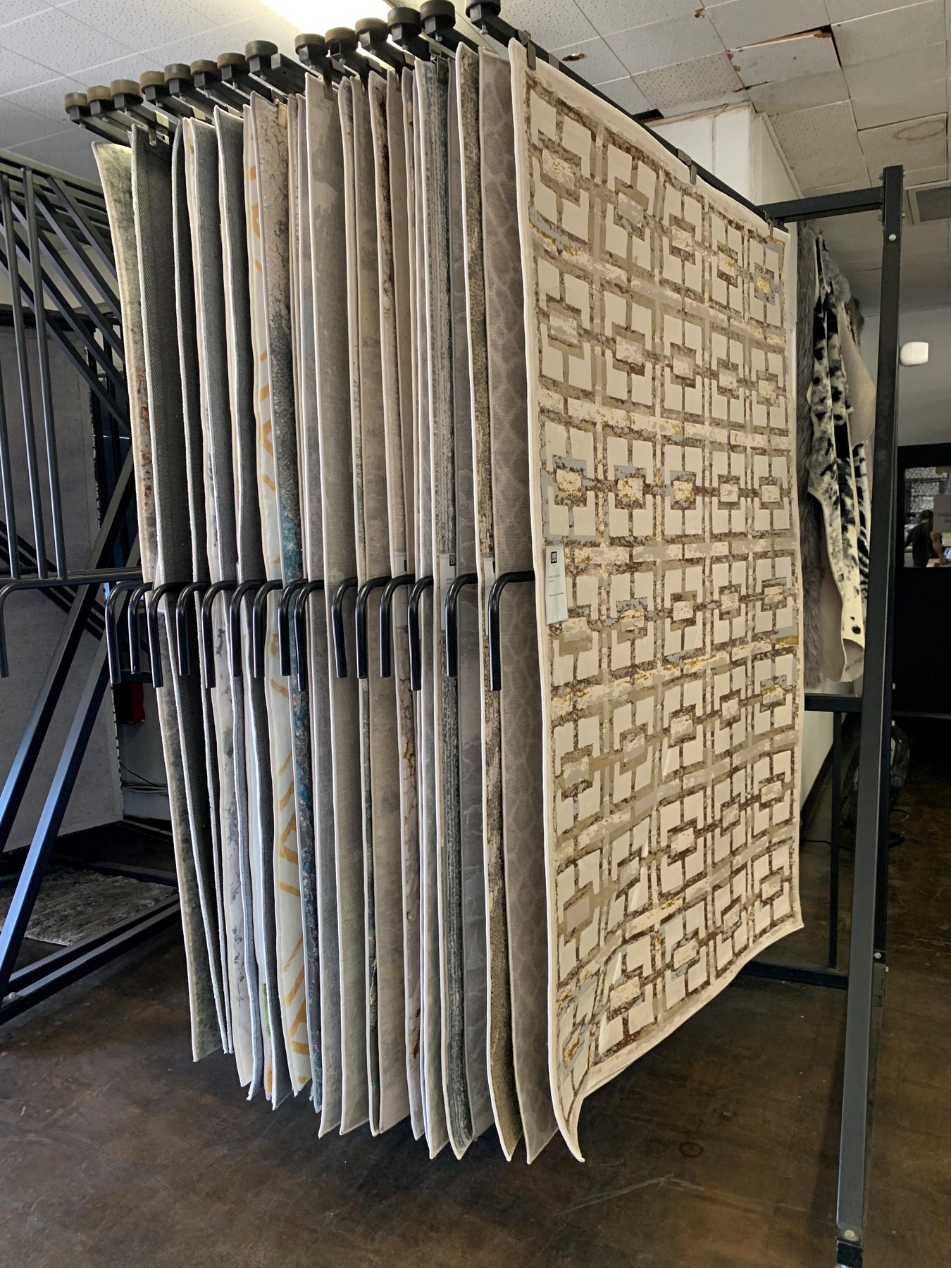 Designer Rug Rack – Rug Factory Plus