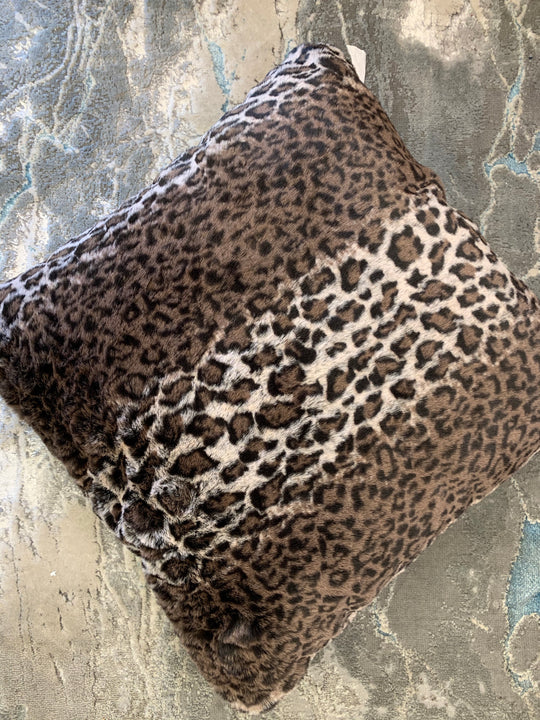 Lepo Pillow Collection